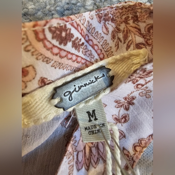 Gimmicks Pieced Chiffon Top Pink Size Medium NWT - Picture 6 of 16